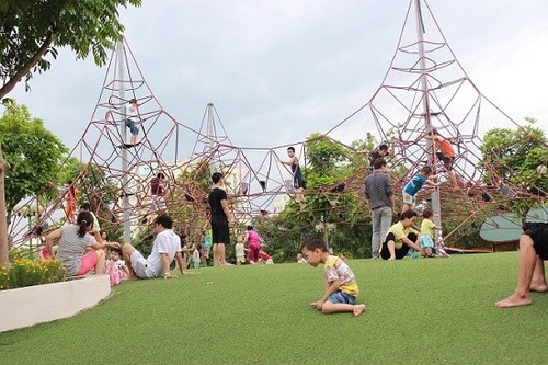 El verano y los sitios de recreación para los niños vietnamitas - ảnh 1