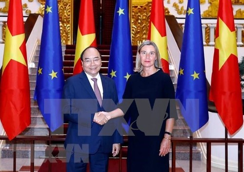 Vietnam llama a la UE a ratificar acuerdos de libre comercio firmados  - ảnh 1