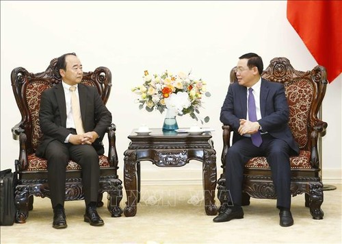 Dirigente vietnamita pondera ampliación de inversiones del grupo japonés AEON - ảnh 1