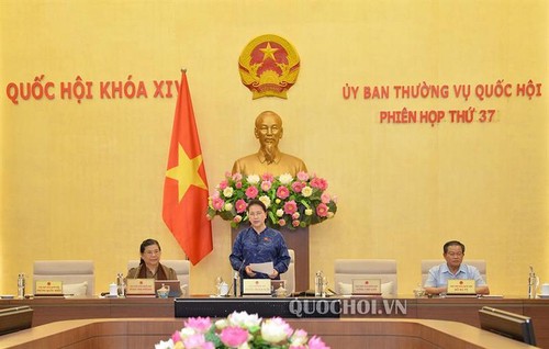Concluye 37ª sesión del Comité Permanente de la Asamblea Nacional de Vietnam - ảnh 1