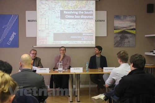 Celebran en República Checa seminario sobre el Mar Oriental - ảnh 1