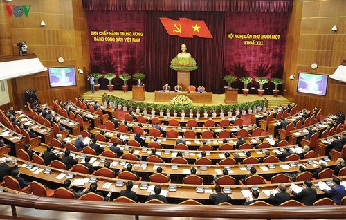 XI pleno del Comité Central del Partido Comunista de Vietnam crea impulso para futuro congreso - ảnh 1