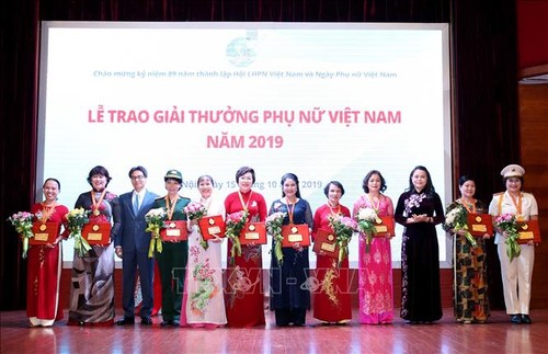 Honran a las mujeres vietnamitas más destacadas en 2019 - ảnh 1