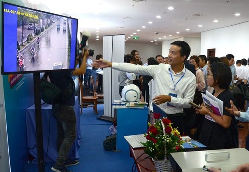 Efectúan en Da Nang Cumbre de Ciudades Inteligentes 2019 - ảnh 1
