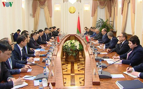 Abogan por reforzar cooperación en comercio e inversión entre Vietnam y Bielorrusia - ảnh 1