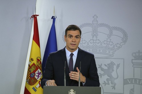 Jefe de gobierno interino de España promete reunirse con líder catalán - ảnh 1