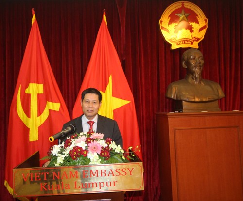 Celebran gala de recepción a los embajadores en Malasia y concurrentes en Vietnam - ảnh 1