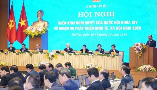 Vietnam resuelto a impulsar el desarrollo económico en 2020 - ảnh 1