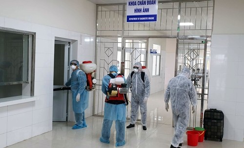 Jefe de Gobierno vietnamita exige continuar con medidas preventivas de coronavirus - ảnh 1