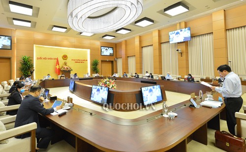 Comité Permanente del Parlamento vietnamita continúa con su agenda legislativa - ảnh 1