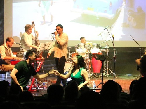 Latin Irations Collective trae a Hanói un singular “color musical latino” - ảnh 1