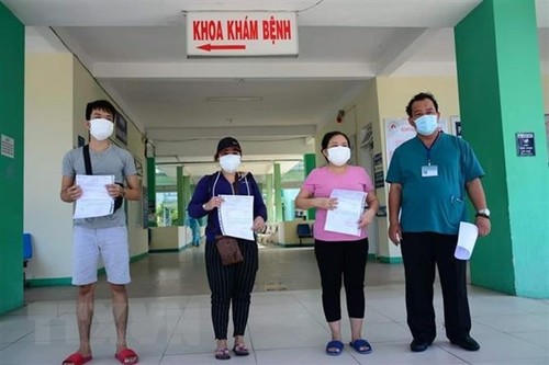 Más pacientes recuperados del covid-19 en Da Nang y Quang Tri - ảnh 1