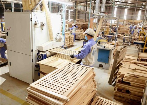 Crece más del 41% la exportación de madera y productos silvícolas de Vietnam en el primer trimestre - ảnh 1