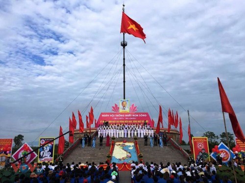 Quang Tri celebra la reunificación nacional en asociación con la promoción del turismo marítimo - ảnh 1