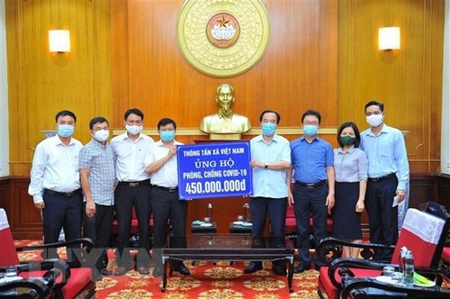 Vietnam recaudó más de 152 millones de dólares para la lucha anti-covid  - ảnh 1