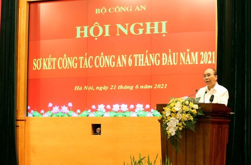 Asiste presidente de Vietnam a conferencia de balance del sector de Seguridad Pública - ảnh 1