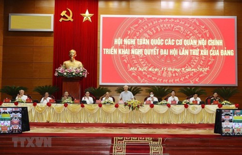 Piden promover el papel de los organismos de asuntos políticos internos en la construcción y defensa de Vietnam - ảnh 1