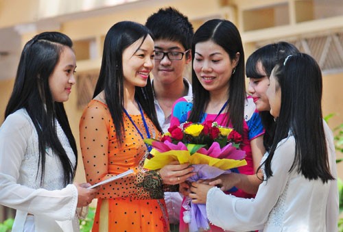 Canciones en honor a los educadores vietnamitas - ảnh 1