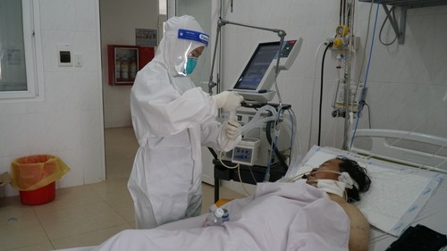 Ardua lucha de médicos para lograr la más baja tasa de mortalidad de Vietnam entre pacientes graves de covid-19 - ảnh 2