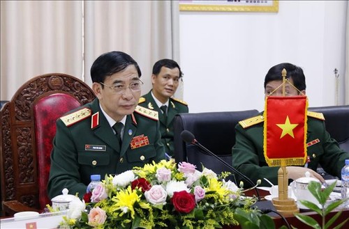 Diálogo de Shang-ri La 2022: representante vietnamita se reúne con jefes de Defensa de Singapur, Estados Unidos y Canadá - ảnh 1