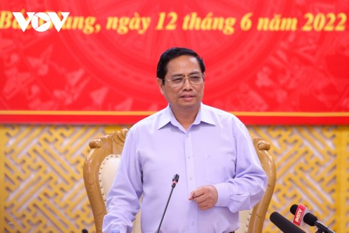 Primer ministro trabaja con dirigentes de Bac Giang - ảnh 1