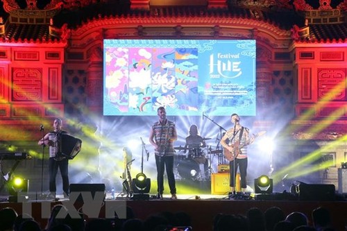 Inauguran el festival callejero “Colores culturales” en Hue - ảnh 1
