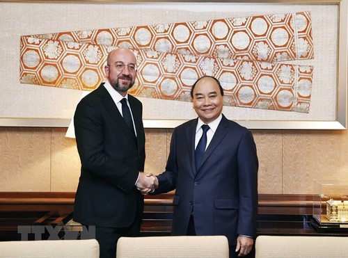 Presidente vietnamita se reúne con líderes de varios países en Tokio - ảnh 2