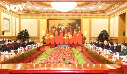 Promueven el desarrollo bueno, estable y sostenible de las relaciones Vietnam-China - ảnh 1