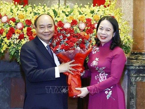 Completa procedimiento de transferencia de cargo a la presidenta interina Vo Thi Anh Xuan - ảnh 1