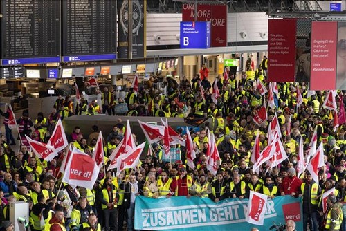 Huelga en Alemania amenaza con paralizar el transporte público - ảnh 1