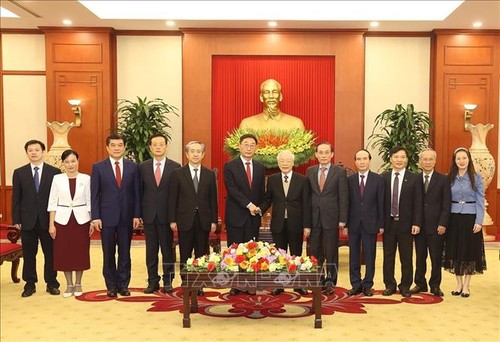 Líder político de Vietnam recibe a funcionario chino - ảnh 1