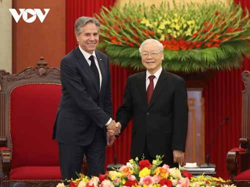Líder político de Vietnam recibe a secretario de Estado de Estados Unidos - ảnh 1