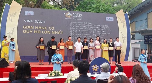 Feria Internacional de Turismo de Vietnam 2023 atrajo a más de 60 mil visitantes - ảnh 1