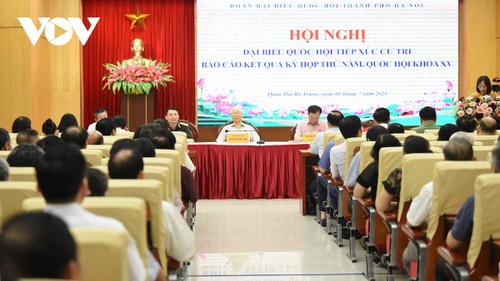 Líder político se reúne con electores de Hanói tras último período de sesiones - ảnh 1