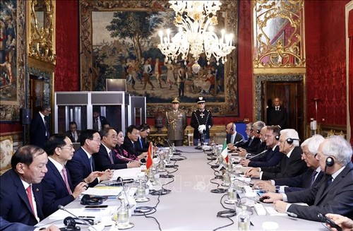 Presidente de Italia dialoga con su par Vo Van Thuong - ảnh 2