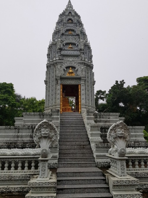 Explorar la pagoda de Som Rong en la provincia de Soc Trang  - ảnh 2