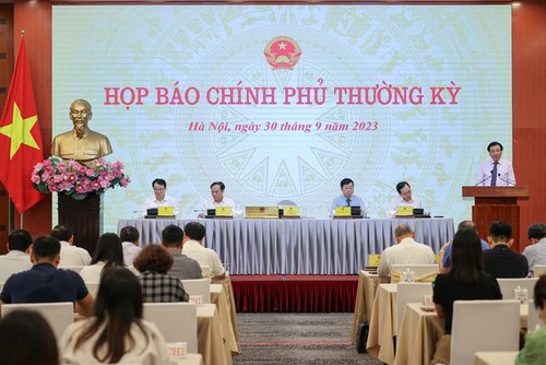 Gobierno de Vietnam prioriza crecimiento económico   - ảnh 1