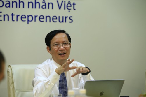 Empresarios vietnamitas van de la mano con el desarrollo del país - ảnh 2