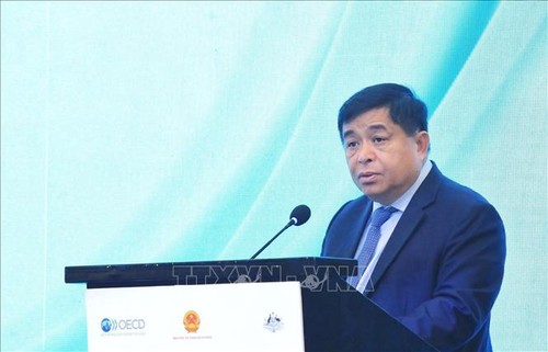 Foro de Inversión Vietnam-OCDE se enfoca en captación de inversiones para crecimiento verde - ảnh 1