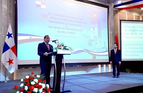 Panamá celebra Día Nacional y desarrollo de las relaciones con Vietnam en Hanói - ảnh 1