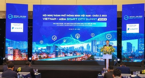 Celebran en Hanói conferencia sobre ciudades inteligentes de Vietnam y Asia - ảnh 1