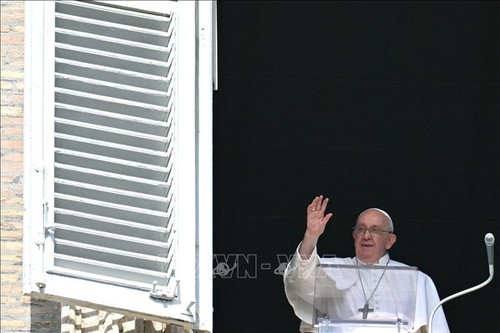 Papa Francisco preside misa de Pascua transmitiendo mensaje de paz - ảnh 1