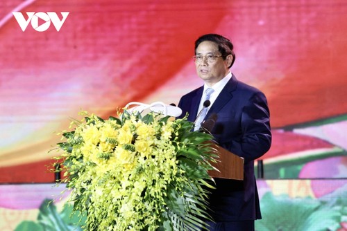 Primer Ministro destaca contribuciones de Quang Binh al desarrollo nacional - ảnh 1