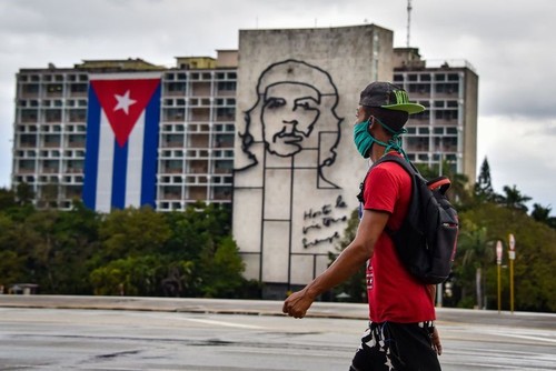 Les États-Unis placent de nouveau Cuba sur la liste des «États soutenant le terrorisme» - ảnh 1