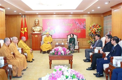 Truong Thi Mai reçoit une délégation de l’Église bouddhique du Vietnam - ảnh 1