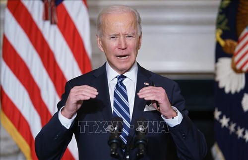 Joe Biden dans le Wisconsin pour défendre ses 1900 milliards de dollars - ảnh 1