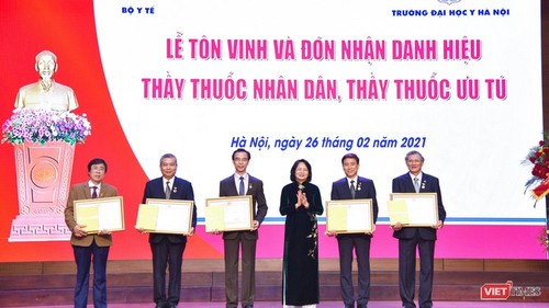 Célébration de la Journée des médecins vietnamiens - ảnh 1