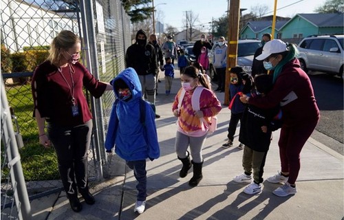 Covid-19:  l’UNICEF préconise la réouverture des écoles en toute sécurité - ảnh 1