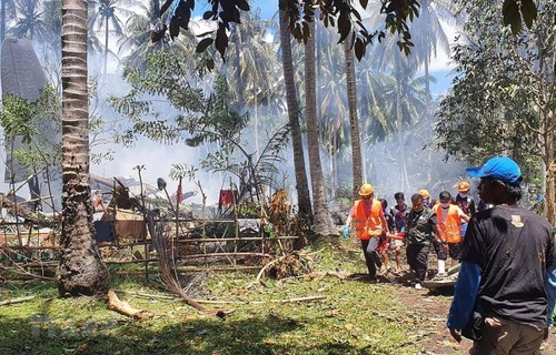 Philippines : au moins 50 morts dans le crash d'un avion militaire - ảnh 1