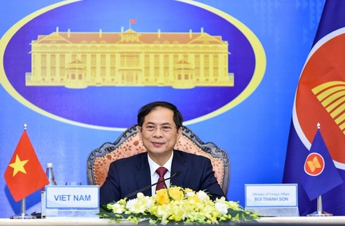 AMM-54: Le Vietnam participe à l’élaboration de la vision communautaire de l’ASEAN après 2025 - ảnh 1